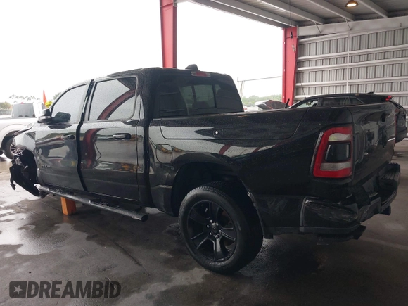 ✅ 2020 Ram 1500 Big Horn • VIN: 1C6RREFTXLN276468 • Lot: 42241549. Wystawiony na IAAI z przebiegiem 77 959 mil. Bezpłatny archiwum sprzedaży aukcyjnych z USA i szczegółowy raport historii pojazdu na DreamBid. Zdjęcie 3.