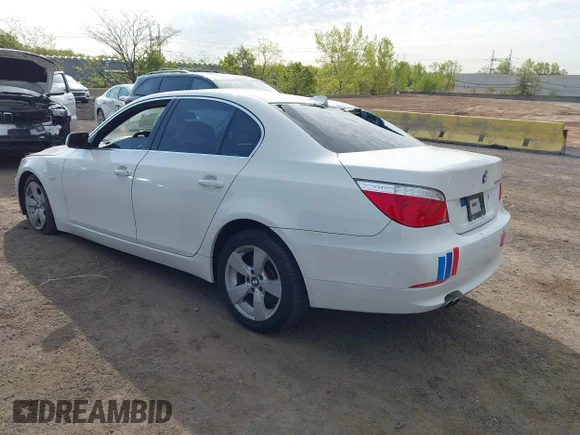 ✅ 2008 BMW 5 Series 528xi • VIN: WBANV13558C150682 • Lot: 44885520. Wystawiony na IAAI z przebiegiem 231 161 mil. Bezpłatny archiwum sprzedaży aukcyjnych z USA i szczegółowy raport historii pojazdu na DreamBid. Zdjęcie 3.