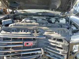 ✅ 2023 GMC Sierra 3500HD AT4 • VIN: 1GT49VEY3PF155460 • Lot: 81503005. Wystawiony na Copart z przebiegiem 36 153 mil. Bezpłatny archiwum sprzedaży aukcyjnych z USA i szczegółowy raport historii pojazdu na DreamBid. Zdjęcie 13.