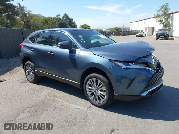 ✅ 2024 Toyota Venza LE • VIN: JTEAAAAHXRJ178013 • Lot: 43019217. Wystawiony na IAAI z przebiegiem 8 617 mil. Bezpłatny archiwum sprzedaży aukcyjnych z USA i szczegółowy raport historii pojazdu na DreamBid. Zdjęcie 1.
