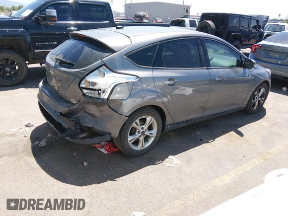 ✅ 2014 Ford Focus SE • VIN: 1FADP3K2XEL312089 • Lot: 45080349. Wystawiony na IAAI z przebiegiem 120 444 mil. Bezpłatny archiwum sprzedaży aukcyjnych z USA i szczegółowy raport historii pojazdu na DreamBid. Zdjęcie 4.