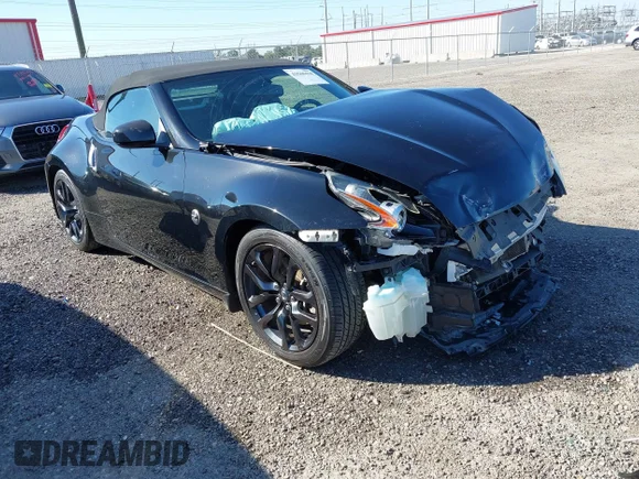 ✅ 2019 Nissan 370Z Touring • VIN: JN1AZ4FH5KM620243 • Lot: 43560418. Wystawiony na IAAI z przebiegiem 82 207 mil. Bezpłatny archiwum sprzedaży aukcyjnych z USA i szczegółowy raport historii pojazdu na DreamBid. Zdjęcie 1.