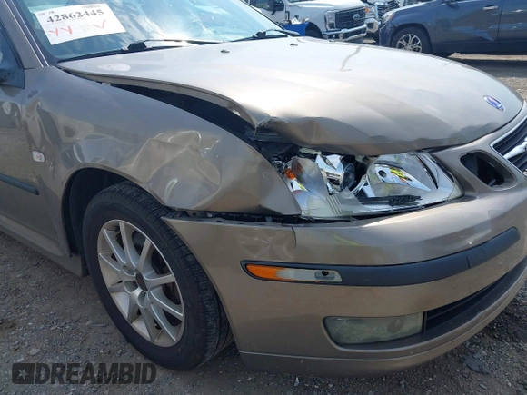 ✅ 2004 Saab 9-3 • VIN: YS3FD45Y341018831 • Лот: 42862445. Опубліковано раніше на IAAI з пробігом 216 717 миль. Безкоштовний доступ до архіву аукціонних продажів зі США та докладний звіт про історію автомобіля на DreamBid. Зображення 6.
