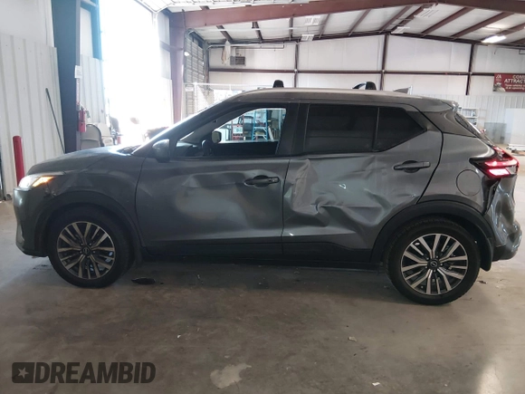 ✅ 2023 Nissan Kicks SV • VIN: 3N1CP5CV7PL538983 • Lot: 44597547. Wystawiony na IAAI z przebiegiem 33 683 mil. Bezpłatny archiwum sprzedaży aukcyjnych z USA i szczegółowy raport historii pojazdu na DreamBid. Zdjęcie 6.