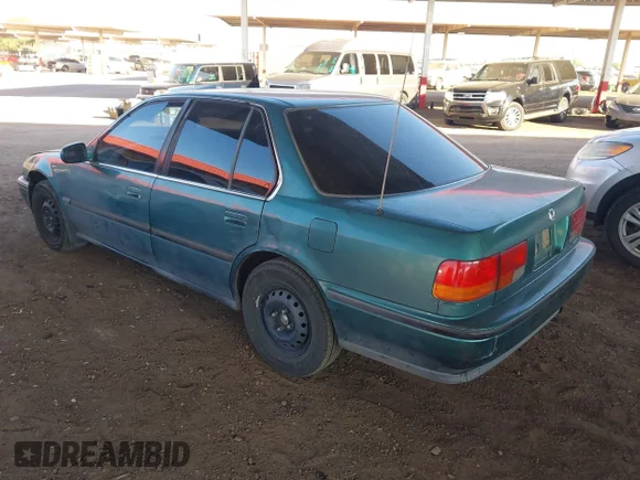 ✅ 1993 Honda Accord • VIN: 1HGCB7653PA166067 • Lot: 43652474. Wystawiony na IAAI z przebiegiem 123 964 mil. Bezpłatny archiwum sprzedaży aukcyjnych z USA i szczegółowy raport historii pojazdu na DreamBid. Zdjęcie 3.