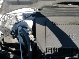 ✅ 2024 Acura MDX w/A-Spec Package • VIN: 5J8YE1H00RL003492 • Lot: 69986035. Wystawiony na Copart z przebiegiem 18 646 mil. Bezpłatny archiwum sprzedaży aukcyjnych z USA i szczegółowy raport historii pojazdu na DreamBid. Zdjęcie 14.