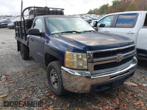 ✅ 2009 Chevrolet Silverado 2500HD Work Truck • VIN: 1GBHC44K49E148234 • Lot: 43662173. Wystawiony na IAAI z przebiegiem 196 094 mil. Bezpłatny archiwum sprzedaży aukcyjnych z USA i szczegółowy raport historii pojazdu na DreamBid. Zdjęcie 1.
