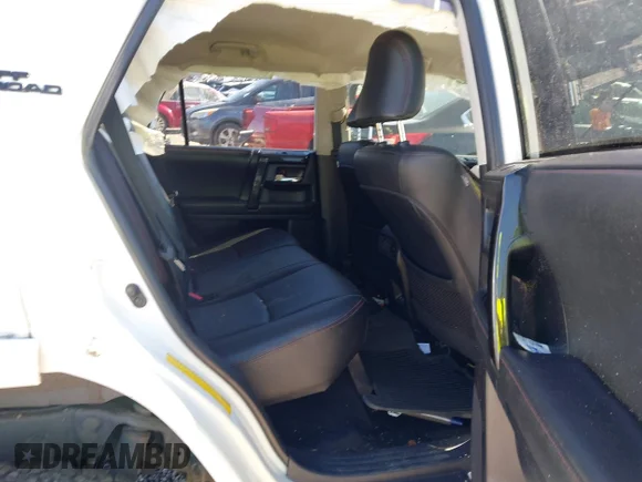 ✅ 2022 Toyota 4Runner TRD Off Road Premium • VIN: JTERU5JR2N6043258 • Lot: 44185279. Wystawiony na IAAI z przebiegiem 83 937 mil. Bezpłatny archiwum sprzedaży aukcyjnych z USA i szczegółowy raport historii pojazdu na DreamBid. Zdjęcie 8.