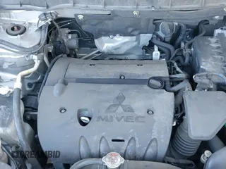 ✅ 2018 Mitsubishi Outlander SE • VIN: JA4AR3AW4JU002207 • Лот: 43555833. Опубликован ранее на IAAI с пробегом 183 566 миль. Бесплатный доступ к архиву аукционных продаж из США и подробный отчёт об истории автомобиля на DreamBid. Изображение 21.