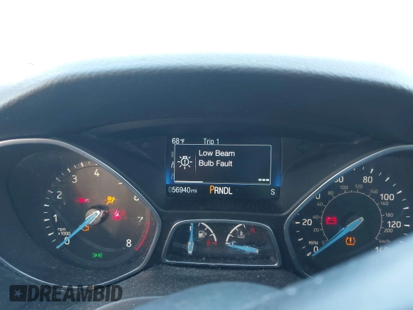 ✅ 2017 Ford Focus SE • VIN: 1FADP3F20HL266142 • Lot: 44142619. Wystawiony na IAAI z przebiegiem 56 940 mil. Bezpłatny archiwum sprzedaży aukcyjnych z USA i szczegółowy raport historii pojazdu na DreamBid. Zdjęcie 7.