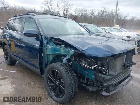 ✅ 2023 Volkswagen Atlas SE • VIN: 1V2WR2CA9PC537747 • Lot: 44399610. Listed on IAAI with 49,689 mi. Free auction sales archive from the USA and detailed vehicle history report at DreamBid. Image 1.