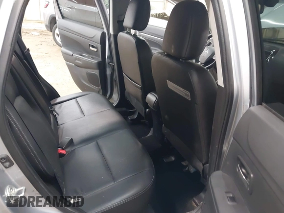 ✅ 2016 Mitsubishi Outlander SEL • VIN: JA4AR4AW5GZ024511 • Lot: 43724941. Wystawiony na IAAI z przebiegiem 50 551 mil. Bezpłatny archiwum sprzedaży aukcyjnych z USA i szczegółowy raport historii pojazdu na DreamBid. Zdjęcie 8.