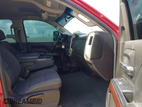 ✅ 2019 GMC Sierra 2500HD • VIN: 1GT12PEG3KF220519 • Lot: 42640280. Wystawiony na IAAI z przebiegiem 176 429 mil. Bezpłatny archiwum sprzedaży aukcyjnych z USA i szczegółowy raport historii pojazdu na DreamBid. Zdjęcie 5.