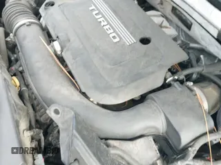 ✅ 2019 Cadillac XT4 AWD Sport • VIN: 1GYFZFR40KF111800 • Lot: 43506677. Wystawiony na IAAI z przebiegiem 114 520 mil. Bezpłatny archiwum sprzedaży aukcyjnych z USA i szczegółowy raport historii pojazdu na DreamBid. Zdjęcie 19.