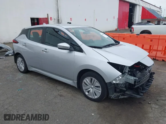 ✅ 2022 Nissan LEAF S • VIN: 1N4AZ1BV3NC560034 • Lot: 44853010. Wystawiony na IAAI z przebiegiem 23 938 mil. Bezpłatny archiwum sprzedaży aukcyjnych z USA i szczegółowy raport historii pojazdu na DreamBid. Zdjęcie 1.