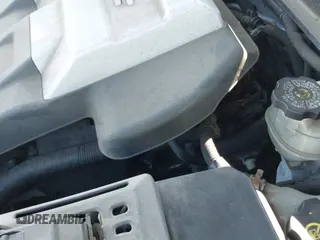 ✅ 2010 Cadillac SRX Performance Collection • VIN: 3GYFNBEY2AS535955 • Lot: 43193672. Wystawiony na IAAI z przebiegiem 190 287 mil. Bezpłatny archiwum sprzedaży aukcyjnych z USA i szczegółowy raport historii pojazdu na DreamBid. Zdjęcie 19.