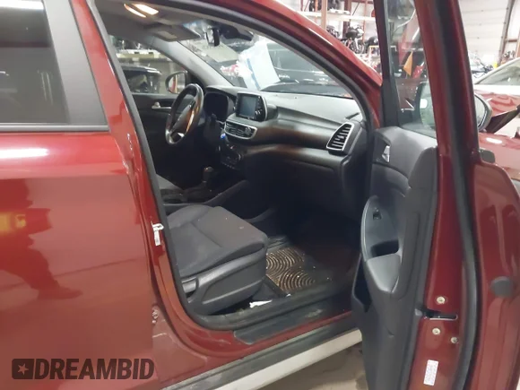 ✅ 2020 Hyundai Tucson Sport • VIN: KM8J3CALXLU087937 • Lot: 44113526. Wystawiony na IAAI z przebiegiem 99 072 mil. Bezpłatny archiwum sprzedaży aukcyjnych z USA i szczegółowy raport historii pojazdu na DreamBid. Zdjęcie 5.