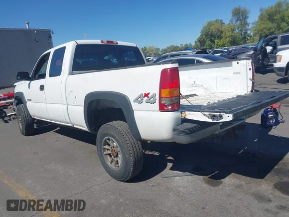 ✅ 2003 Chevrolet Silverado 2500HD LT • VIN: 1GCHK29U53E200510 • Lot: 43295446. Wystawiony na IAAI z przebiegiem 194 903 mil. Bezpłatny archiwum sprzedaży aukcyjnych z USA i szczegółowy raport historii pojazdu na DreamBid. Zdjęcie 3.