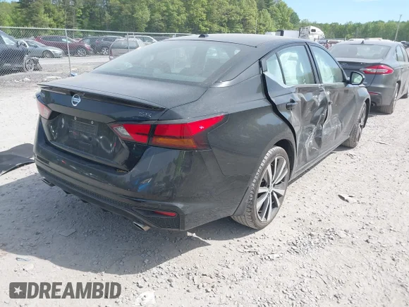 ✅ 2021 Nissan Altima SR • VIN: 1N4BL4CV3MN330454 • Лот: 45184335. Опубликован ранее на IAAI с пробегом 69 992 миль. Бесплатный доступ к архиву аукционных продаж из США и подробный отчёт об истории автомобиля на DreamBid. Изображение 4.