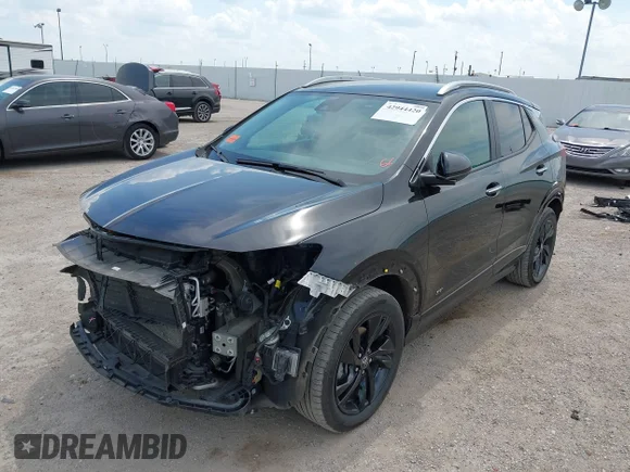 ✅ 2025 Buick Encore GX Sport Touring • VIN: KL4AMDSL6SB046733 • Лот: 42944420. Опубліковано раніше на IAAI з пробігом 33 689 миль. Безкоштовний доступ до архіву аукціонних продажів зі США та докладний звіт про історію автомобіля на DreamBid. Зображення 2.