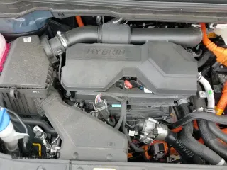 ✅ 2025 Kia Carnival SX Prestige • VIN: KNDNE5KA0S6051038 • Lot: 80583735. Listed on Copart with 8,360 mi. Free auction sales archive from the USA and detailed vehicle history report at DreamBid. Image 14.