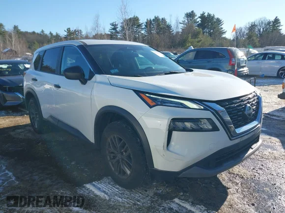 ✅ 2022 Nissan Rogue S • VIN: 5N1BT3AA7NC704092 • Lot: 43935160. Wystawiony na IAAI z przebiegiem 72 532 mil. Bezpłatny archiwum sprzedaży aukcyjnych z USA i szczegółowy raport historii pojazdu na DreamBid. Zdjęcie 1.