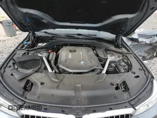 ✅ 2018 BMW 6 Series 640i xDrive • VIN: WBAJV6C54JBJ99752 • Lot: 84942715. Wystawiony na Copart z przebiegiem 41 069 mil. Bezpłatny archiwum sprzedaży aukcyjnych z USA i szczegółowy raport historii pojazdu na DreamBid. Zdjęcie 15.