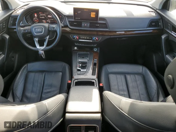 ✅ 2018 Audi Q5 Premium • VIN: WA1ANAFY7J2016608 • Lot: 52090184. Listed on Copart with 118,028 mi. Free auction sales archive from the USA and detailed vehicle history report at DreamBid. Image 8.