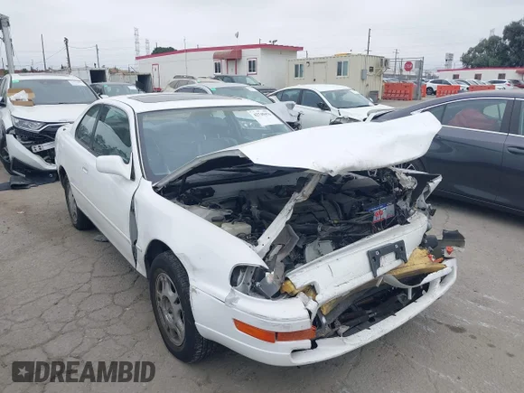 ✅ 1994 Toyota Camry • VIN: 4T1GK12C2RU033153 • Lot: 42749476. Wystawiony na IAAI z przebiegiem 83 383 mil. Bezpłatny archiwum sprzedaży aukcyjnych z USA i szczegółowy raport historii pojazdu na DreamBid. Zdjęcie 1.