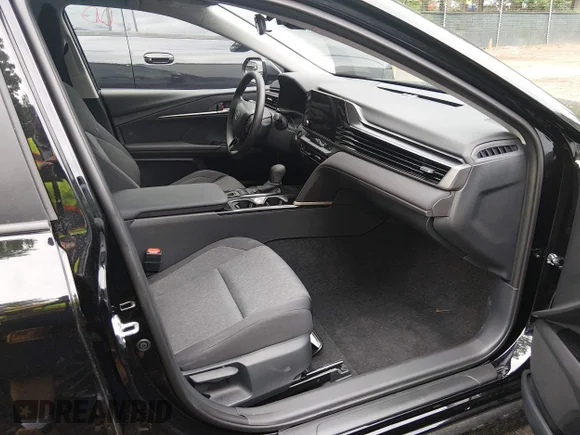 ✅ 2026 Toyota Camry LE • VIN: 4T1DAACK0TU304892 • Лот: 45371442. Опубликован ранее на IAAI с пробегом 1 880 миль. Бесплатный доступ к архиву аукционных продаж из США и подробный отчёт об истории автомобиля на DreamBid. Изображение 5.