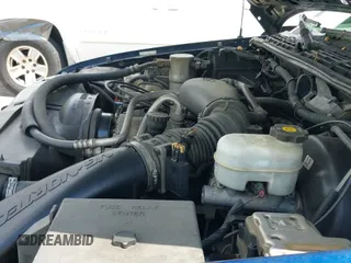 ✅ 2003 Chevrolet S-10 LS • VIN: 1GCCS19X038131836 • Лот: 42181268. Опубликован ранее на IAAI с пробегом 123 217 миль. Бесплатный доступ к архиву аукционных продаж из США и подробный отчёт об истории автомобиля на DreamBid. Изображение 20.