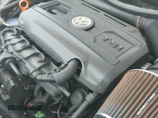 ✅ 2009 Volkswagen Golf GTI • VIN: WVWHV71K09W123952 • Lot: 42734652. Wystawiony na IAAI z przebiegiem 110 000 mil. Bezpłatny archiwum sprzedaży aukcyjnych z USA i szczegółowy raport historii pojazdu na DreamBid. Zdjęcie 12.