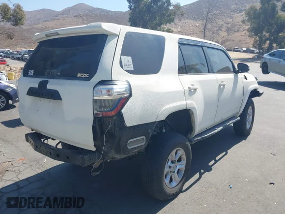 ✅ 2014 Toyota 4Runner SR5 • VIN: JTEBU5JR0E5201930 • Lot: 43069444. Wystawiony na IAAI z przebiegiem 63 223 mil. Bezpłatny archiwum sprzedaży aukcyjnych z USA i szczegółowy raport historii pojazdu na DreamBid. Zdjęcie 4.