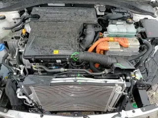 ✅ 2019 Hyundai Ioniq Blue • VIN: KMHC65LC9KU110051 • Lot: 84746274. Wystawiony na Copart z przebiegiem 73 721 mil. Bezpłatny archiwum sprzedaży aukcyjnych z USA i szczegółowy raport historii pojazdu na DreamBid. Zdjęcie 14.