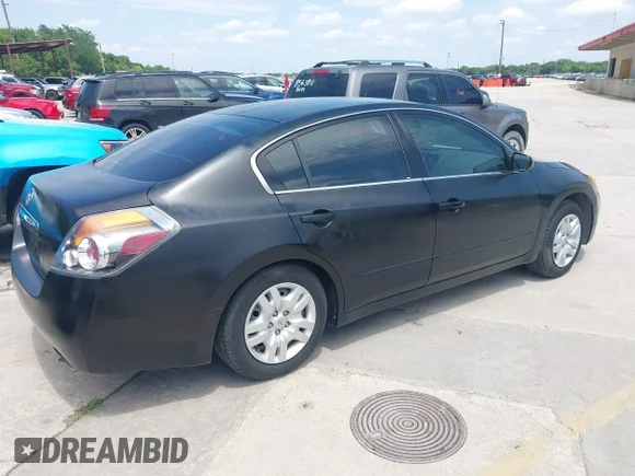 ✅ 2012 Nissan Altima 2.5 • VIN: 1N4AL2AP5CN511171 • Лот: 45194709. Опубліковано раніше на IAAI з пробігом 124 353 миль. Безкоштовний доступ до архіву аукціонних продажів зі США та докладний звіт про історію автомобіля на DreamBid. Зображення 4.