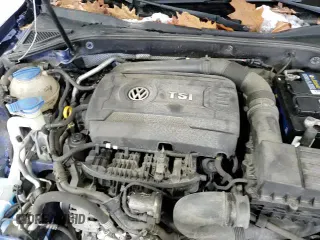 ✅ 2017 Volkswagen Passat SE • VIN: 1VWBT7A33HC079415 • Lot: 93400565. Wystawiony na Copart z przebiegiem 133 620 mil. Bezpłatny archiwum sprzedaży aukcyjnych z USA i szczegółowy raport historii pojazdu na DreamBid. Zdjęcie 14.