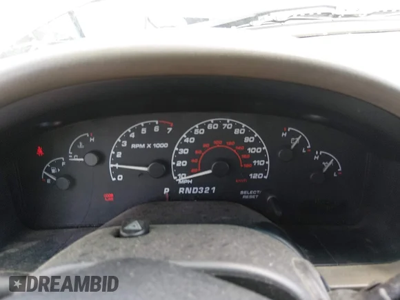 ✅ 2002 Ford Explorer XLT • VIN: 1FMZU73E02ZA62018 • Lot: 45063963. Wystawiony na IAAI z przebiegiem 166 218 mil. Bezpłatny archiwum sprzedaży aukcyjnych z USA i szczegółowy raport historii pojazdu na DreamBid. Zdjęcie 7.