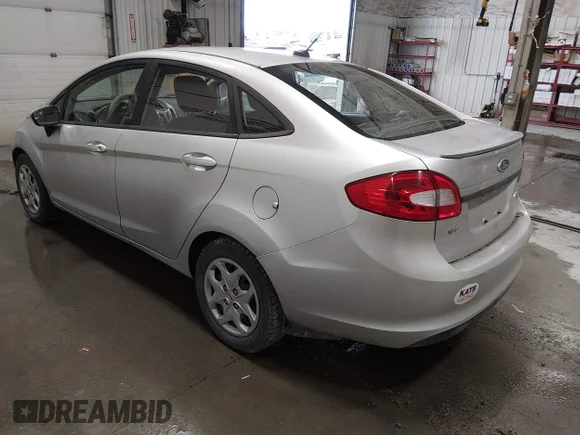 ✅ 2011 Ford Fiesta SE • VIN: 3FADP4BJ5BM143008 • Лот: 44923845. Опубліковано раніше на IAAI з пробігом 86 259 миль. Безкоштовний доступ до архіву аукціонних продажів зі США та докладний звіт про історію автомобіля на DreamBid. Зображення 3.