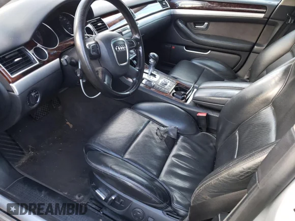 ✅ 2010 Audi A8 • VIN: WAURVAFA3AN006066 • Lot: 79602344. Wystawiony na Copart z przebiegiem Nie podano. Bezpłatny archiwum sprzedaży aukcyjnych z USA i szczegółowy raport historii pojazdu na DreamBid. Zdjęcie 7.