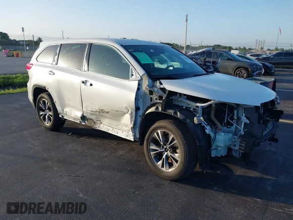 ✅ 2019 Toyota Highlander LE • VIN: 5TDZARFH4KS057257 • Лот: 45589424. Опубліковано раніше на IAAI з пробігом 57 615 миль. Безкоштовний доступ до архіву аукціонних продажів зі США та докладний звіт про історію автомобіля на DreamBid. Зображення 6.