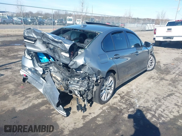 ✅ 2023 BMW 3 Series 330i xDrive • VIN: 3MW89FF01P8D56053 • Lot: 44454720. Wystawiony na IAAI z przebiegiem Nie podano. Bezpłatny archiwum sprzedaży aukcyjnych z USA i szczegółowy raport historii pojazdu na DreamBid. Zdjęcie 4.