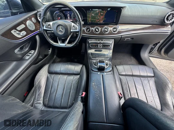 ✅ 2018 Mercedes-Benz E 400 • VIN: WDD1J6FBXJF010617 • Лот: 45410079. Опубликован ранее на IAAI с пробегом 111 560 миль. Бесплатный доступ к архиву аукционных продаж из США и подробный отчёт об истории автомобиля на DreamBid. Изображение 11.