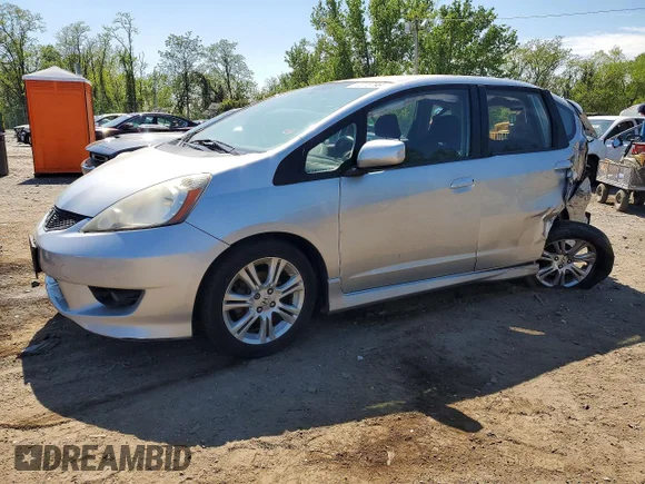 ✅ 2011 Honda Fit Sport • VIN: JHMGE8H54BC003949 • Лот: 50315796. Опубліковано раніше на Copart з пробігом 140 658 миль. Безкоштовний доступ до архіву аукціонних продажів зі США та докладний звіт про історію автомобіля на DreamBid. Зображення 1.