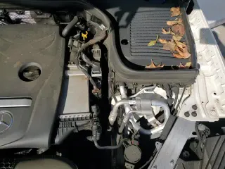 ✅ 2017 Mercedes-Benz GLC 300 • VIN: WDC0J4KB4HF197888 • Лот: 91566745. Опубликован ранее на Copart с пробегом 123 781 миль. Бесплатный доступ к архиву аукционных продаж из США и подробный отчёт об истории автомобиля на DreamBid. Изображение 15.