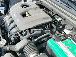 ✅ 2017 Hyundai Elantra Value Edition • VIN: 5NPD84LF5HH203580 • Lot: 41196729. Listed on IAAI with 92,445 mi. Free auction sales archive from the USA and detailed vehicle history report at DreamBid. Image 19.