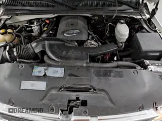 ✅ 2005 Chevrolet Suburban LT • VIN: 3GNEC16Z35G269046 • Лот: 47538425. Опубликован ранее на Copart с пробегом 278 199 миль. Бесплатный доступ к архиву аукционных продаж из США и подробный отчёт об истории автомобиля на DreamBid. Изображение 14.