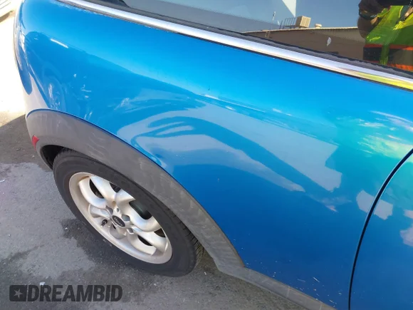✅ 2011 MINI Hardtop S • VIN: WMWSV3C53BTY23619 • Лот: 42196130. Опубликован ранее на IAAI с пробегом 175 578 миль. Бесплатный доступ к архиву аукционных продаж из США и подробный отчёт об истории автомобиля на DreamBid. Изображение 6.