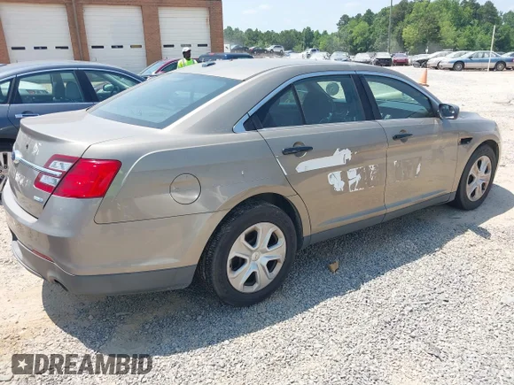 ✅ 2014 Ford Police Interceptor • VIN: 1FAHP2MK4EG131670 • Lot: 42614498. Wystawiony na IAAI z przebiegiem 110 254 mil. Bezpłatny archiwum sprzedaży aukcyjnych z USA i szczegółowy raport historii pojazdu na DreamBid. Zdjęcie 4.