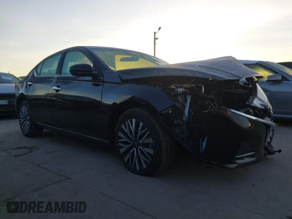 ✅ 2025 Nissan Altima SV • VIN: 1N4BL4DW8SN422437 • Lot: 44263018. Listed on IAAI with 6,072 mi. Free auction sales archive from the USA and detailed vehicle history report at DreamBid. Image 1.