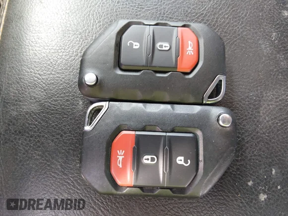 ✅ 2022 Jeep Gladiator Mojave • VIN: 1C6JJTEG5NL150188 • Lot: 45053295. Wystawiony na IAAI z przebiegiem 36 584 mil. Bezpłatny archiwum sprzedaży aukcyjnych z USA i szczegółowy raport historii pojazdu na DreamBid. Zdjęcie 11.